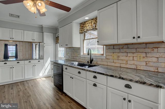 11 S 3RD ST, Dillsburg, PA 17019