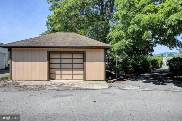 11 S 3RD ST, Dillsburg, PA 17019