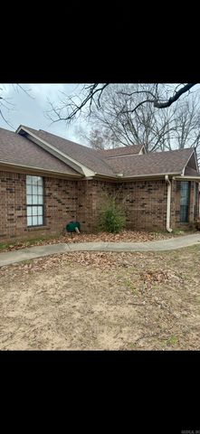 2305 NW meadowlake, Conway, AR 72032