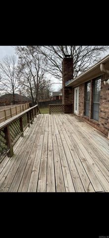 2305 NW meadowlake, Conway, AR 72032