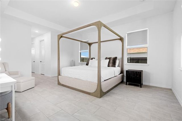 209 SW 10th PL, Cape Coral, FL 33991