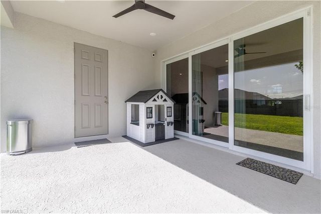 209 SW 10th PL, Cape Coral, FL 33991