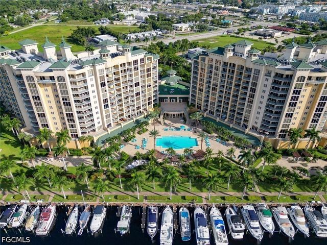 3414 Hancock Bridge PKWY 403, North Fort Myers, FL 33903