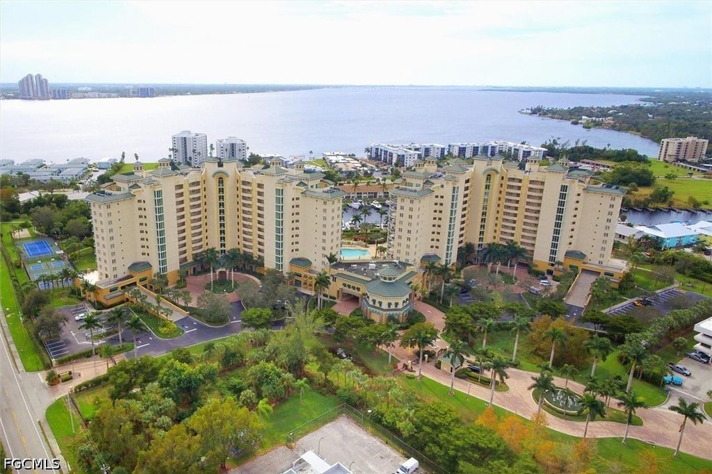 3414 Hancock Bridge PKWY 403, North Fort Myers, FL 33903