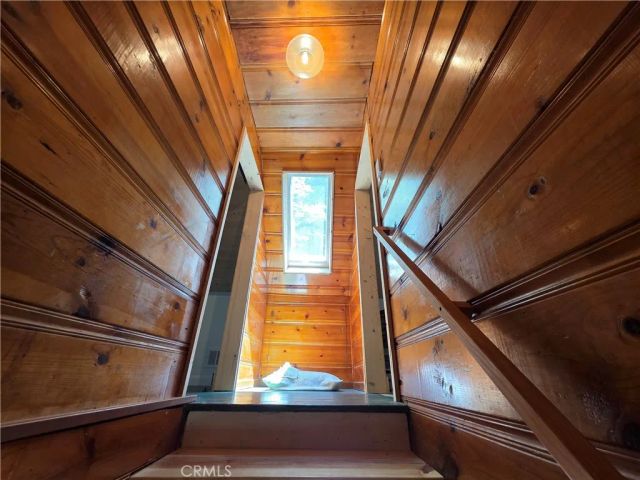 606 Crest Estates Drive, Lake Arrowhead, CA 92352