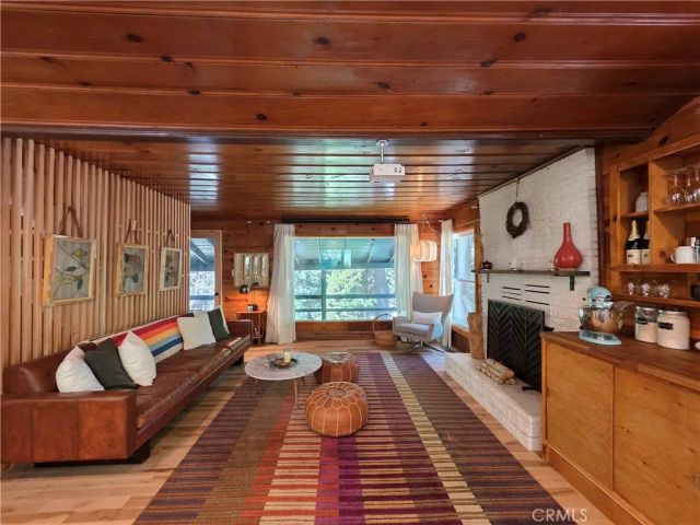 606 Crest Estates Drive, Lake Arrowhead, CA 92352