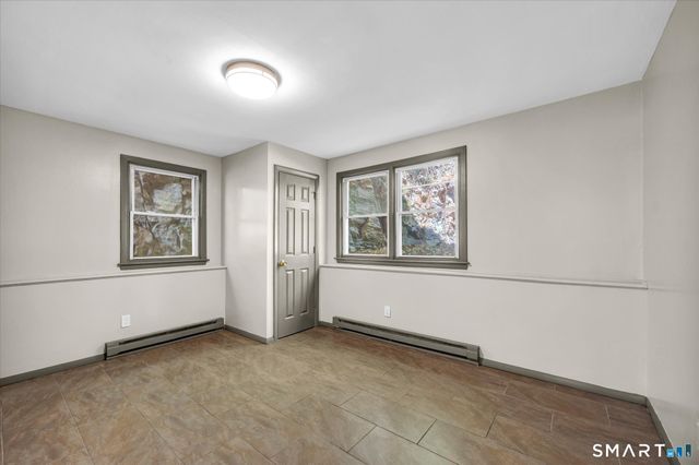 40-44 Briarwood Lane, Branford, CT 06405