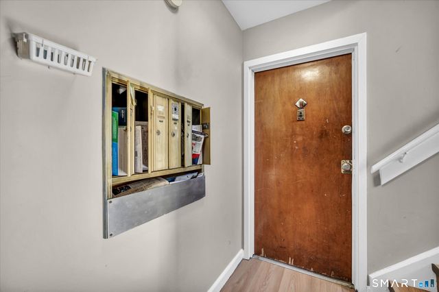 40-44 Briarwood Lane, Branford, CT 06405