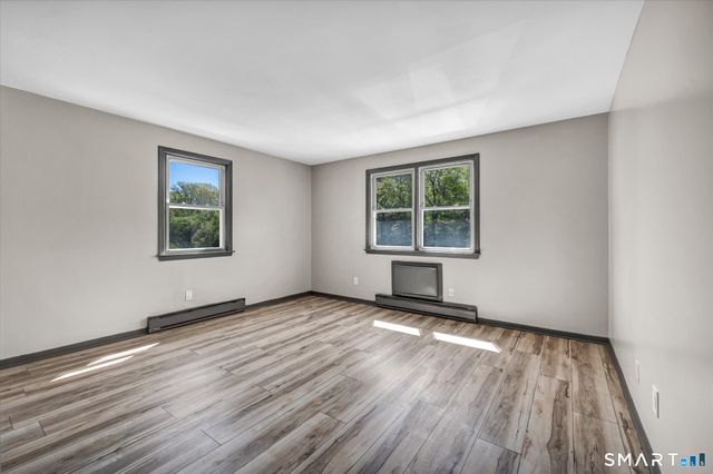 40-44 Briarwood Lane, Branford, CT 06405