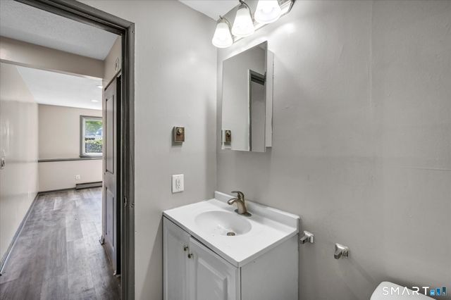 40-44 Briarwood Lane, Branford, CT 06405