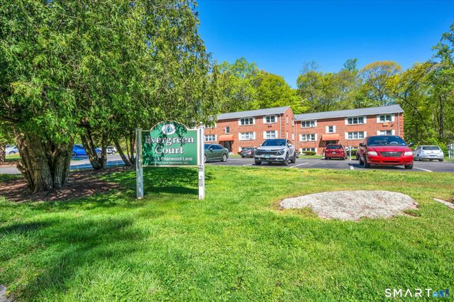 40-44 Briarwood Lane, Branford, CT 06405