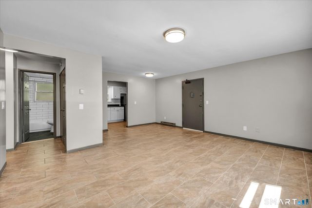 40-44 Briarwood Lane, Branford, CT 06405