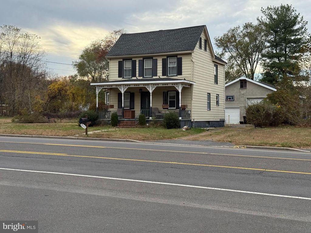 3105 BRIDGEBORO RD, Delran, NJ 08075