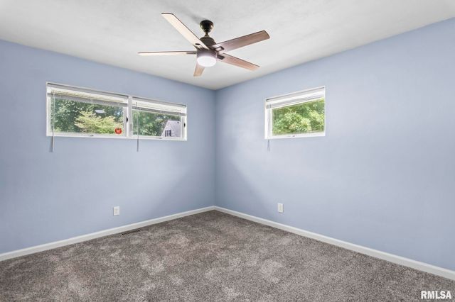 4 N OXFORD Road, Springfield, IL 62702