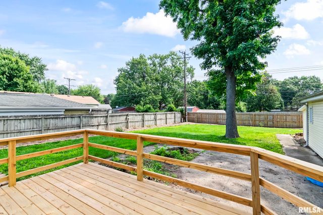 4 N OXFORD Road, Springfield, IL 62702