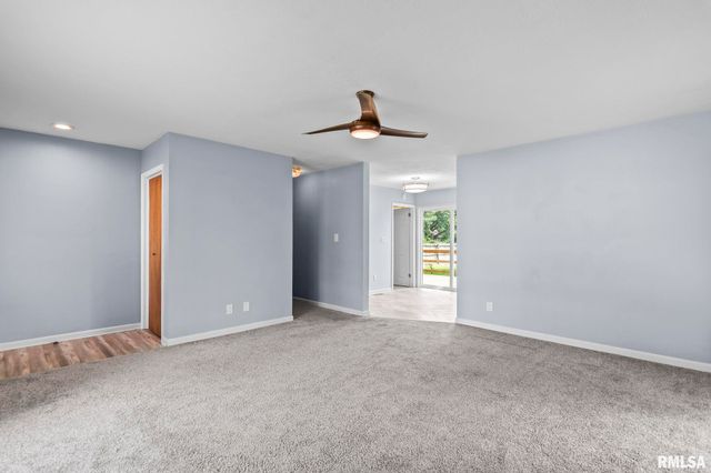 4 N OXFORD Road, Springfield, IL 62702