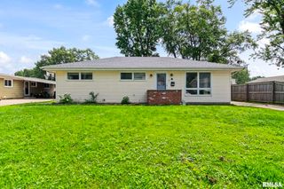 4 N OXFORD Road, Springfield, IL 62702