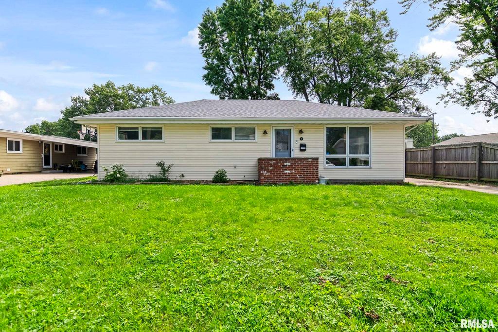 4 N OXFORD Road, Springfield, IL 62702