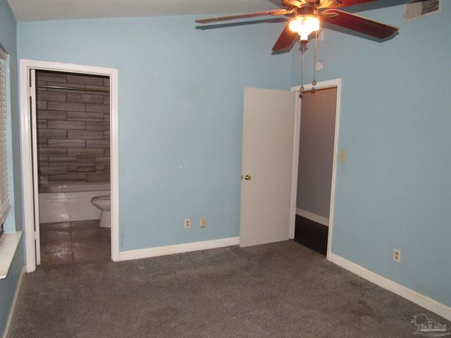 7804 Oak Forest Dr, Pensacola, FL 32514