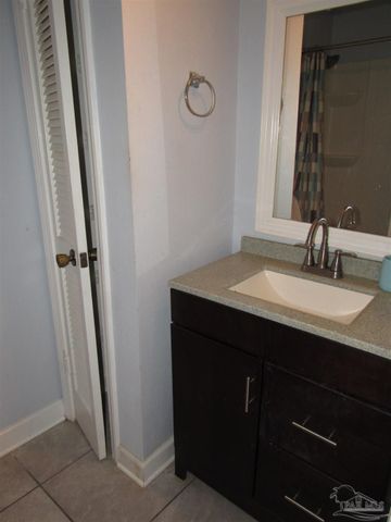 7804 Oak Forest Dr, Pensacola, FL 32514