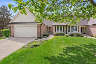 625 Stonehedge DRIVE #A, Brookfield, WI 53045