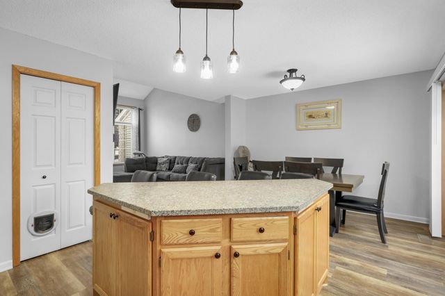 15357 Greenhaven Lane 102, Burnsville, MN 55306