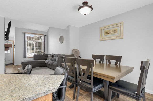 15357 Greenhaven Lane 102, Burnsville, MN 55306