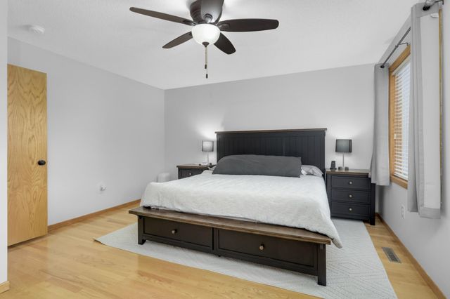 15357 Greenhaven Lane 102, Burnsville, MN 55306