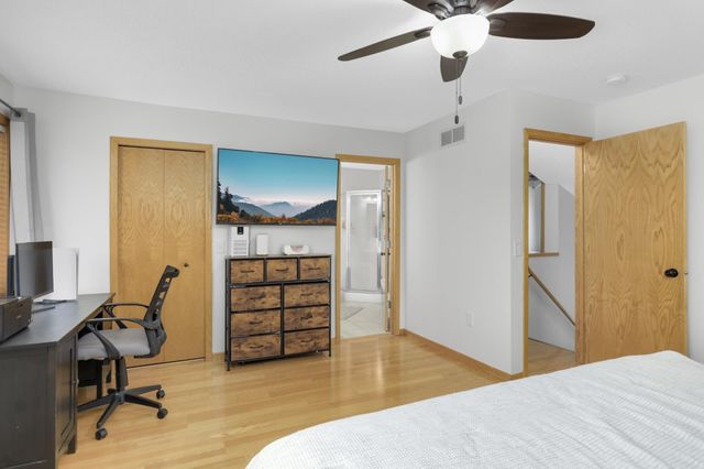 15357 Greenhaven Lane 102, Burnsville, MN 55306