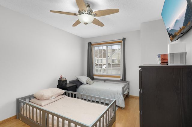 15357 Greenhaven Lane 102, Burnsville, MN 55306