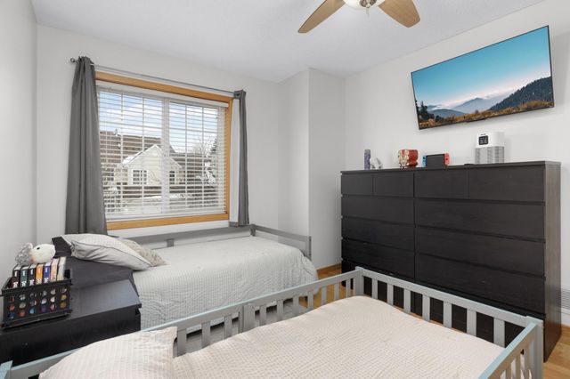 15357 Greenhaven Lane 102, Burnsville, MN 55306