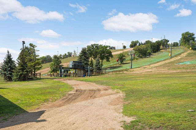 15357 Greenhaven Lane 102, Burnsville, MN 55306