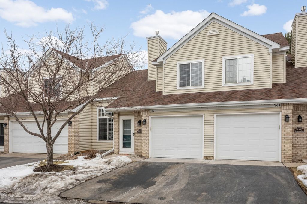 15357 Greenhaven Lane 102, Burnsville, MN 55306