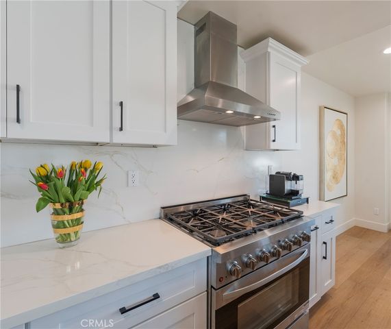 712 Chestnut Avenue, Los Angeles, CA 90042