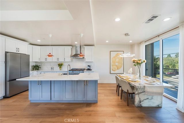 712 Chestnut Avenue, Los Angeles, CA 90042