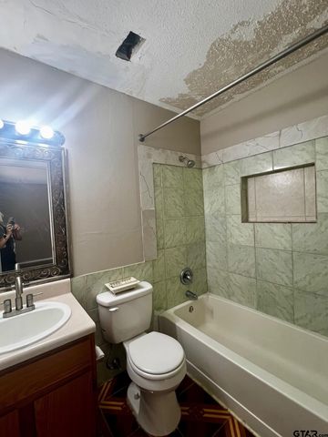 227 S McWhorter, Mineola, TX 75773