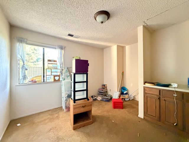187 W Quincy Avenue, Fresno, CA 93711