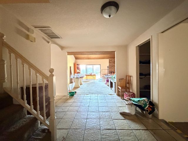 187 W Quincy Avenue, Fresno, CA 93711