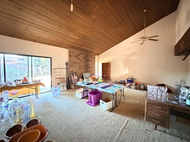 187 W Quincy Avenue, Fresno, CA 93711