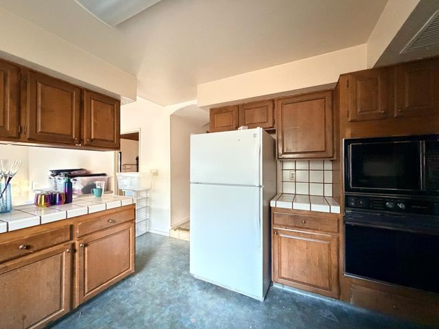 187 W Quincy Avenue, Fresno, CA 93711