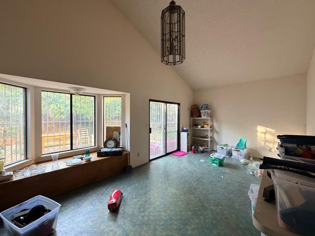 187 W Quincy Avenue, Fresno, CA 93711