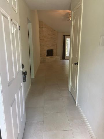 60 Oldstream Court, The Woodlands, TX 77381
