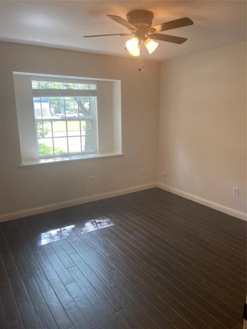 60 Oldstream Court, The Woodlands, TX 77381
