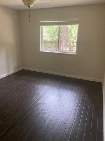 60 Oldstream Court, The Woodlands, TX 77381