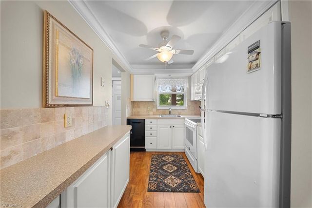 400 Forest Lakes BLVD 204, Naples, FL 34105