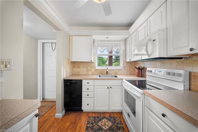 400 Forest Lakes BLVD 204, Naples, FL 34105