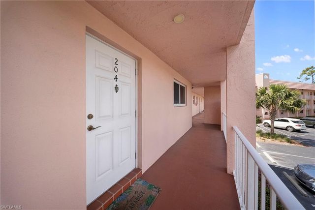 400 Forest Lakes BLVD 204, Naples, FL 34105