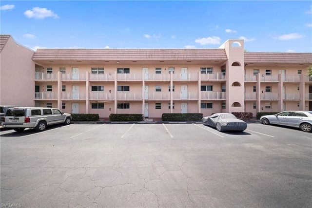 400 Forest Lakes BLVD 204, Naples, FL 34105