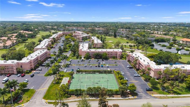 400 Forest Lakes BLVD 204, Naples, FL 34105