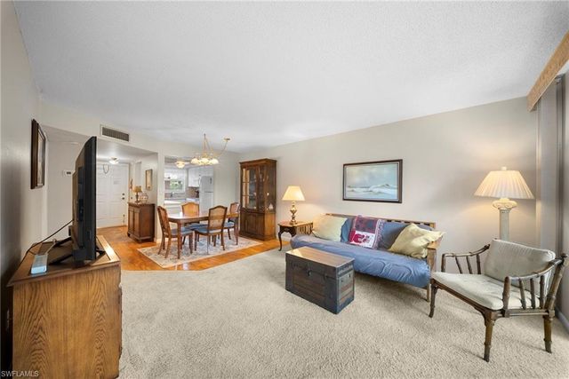 400 Forest Lakes BLVD 204, Naples, FL 34105